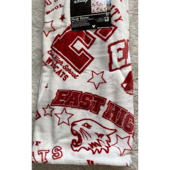 Disney High School Musical East High Wildcats Throw Blanket 50 X 70” White NEW - Picture 7 of 14